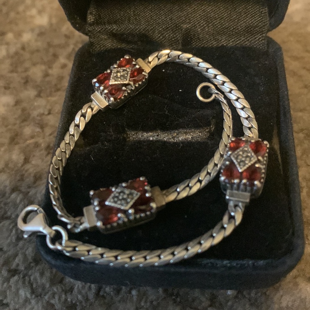 Garnet & Marcasite SET Bracelet/earrings/Brooch in silver - Picture 11 of 15